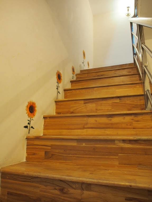 Top Hostel Phnom Penh Esterno foto